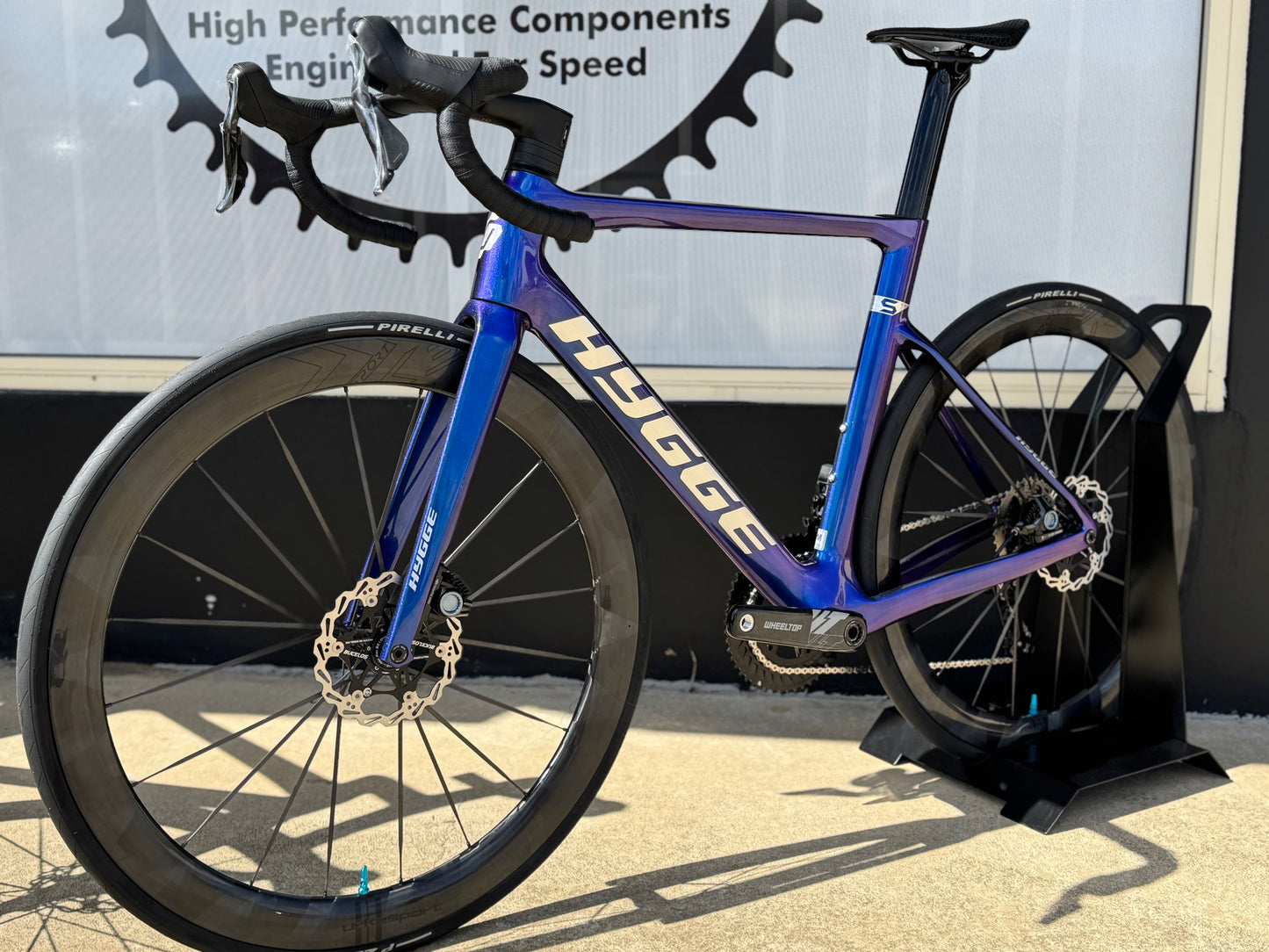 Hygge lightweight road bike