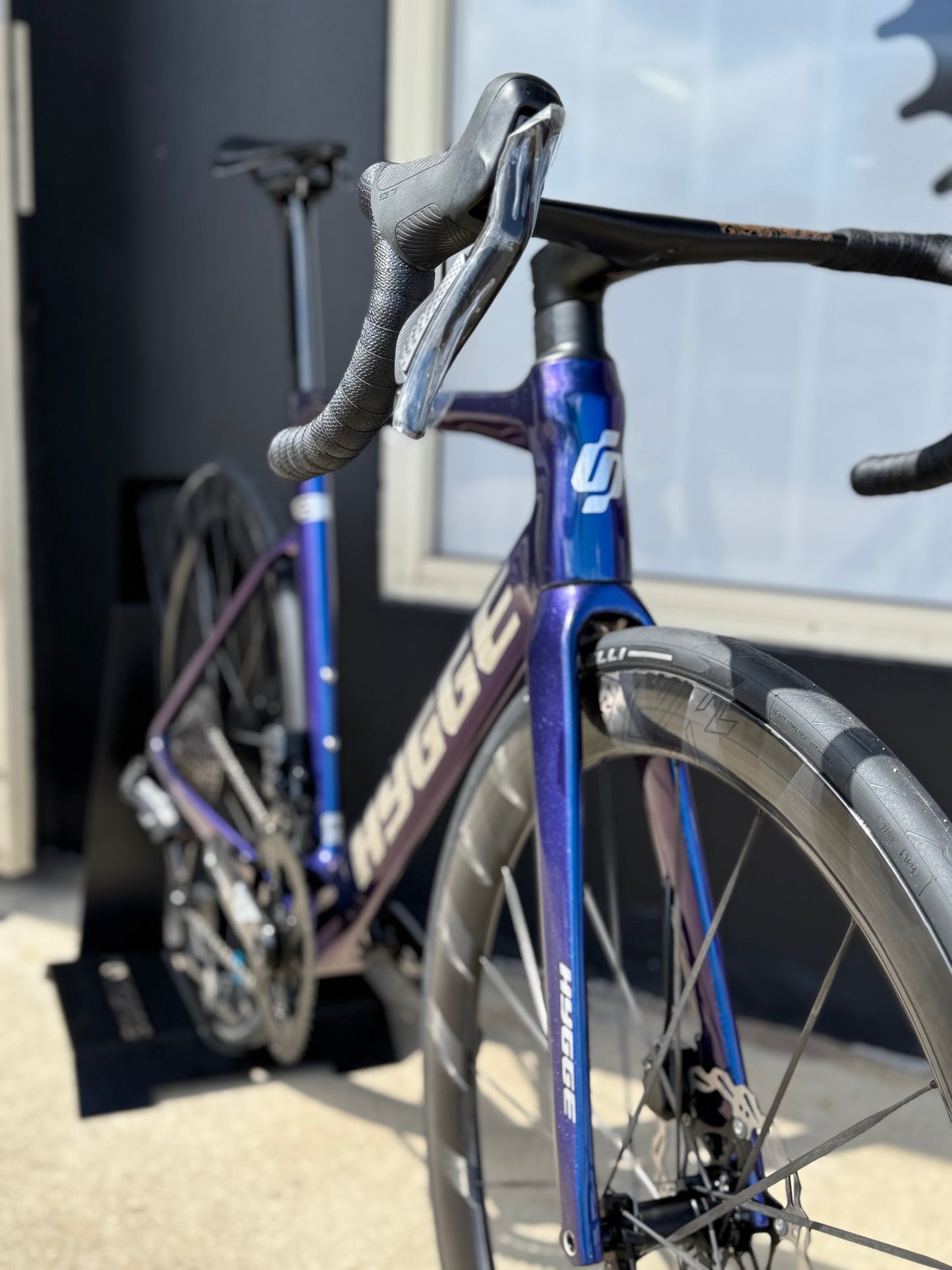 Hygge lightweight road bike